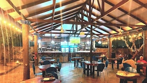 Restaurant - Blue Palm Resort Ghana  (Prampram)