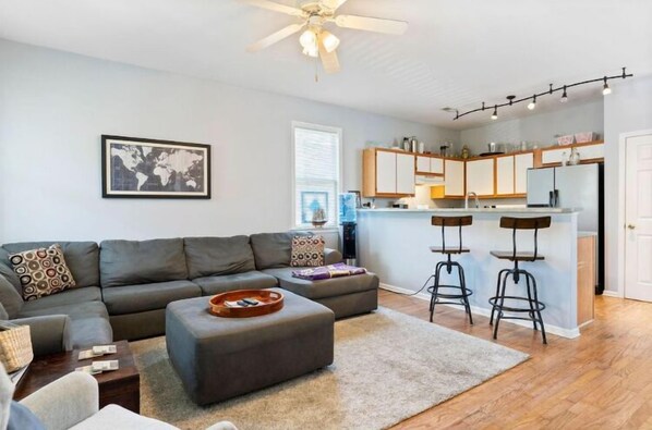 Smart-TV, Kamin, Drucker