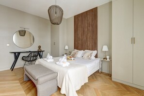 2 bedrooms, internet, bed sheets
