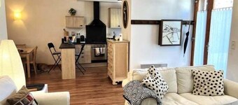 Apartment 2 Bed Fireplace, Wi-Fi & Pet-Friendly