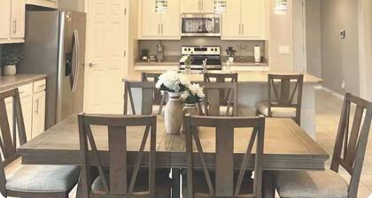 Beautiful, Family-Friendly, Clean & Cozy 3 BR Home