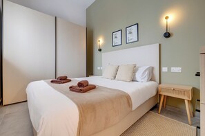 2 soverom, strykejern/-brett, wi-fi (inkludert) og sengetøy