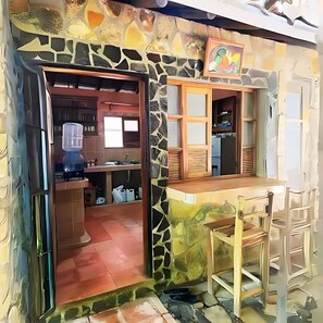 Bar (trong khuôn viên)