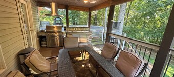  Perfect Home for a Getaway with access to the lake and a backyard skate bowl! 
