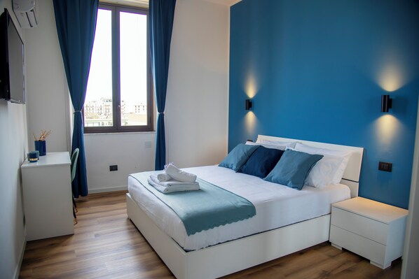 3 عدّة غرف نوم ومكواة/لوح كي وواي فاي وملاءات أسرّة