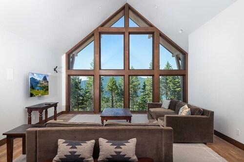 Great Northern Mountain Escape