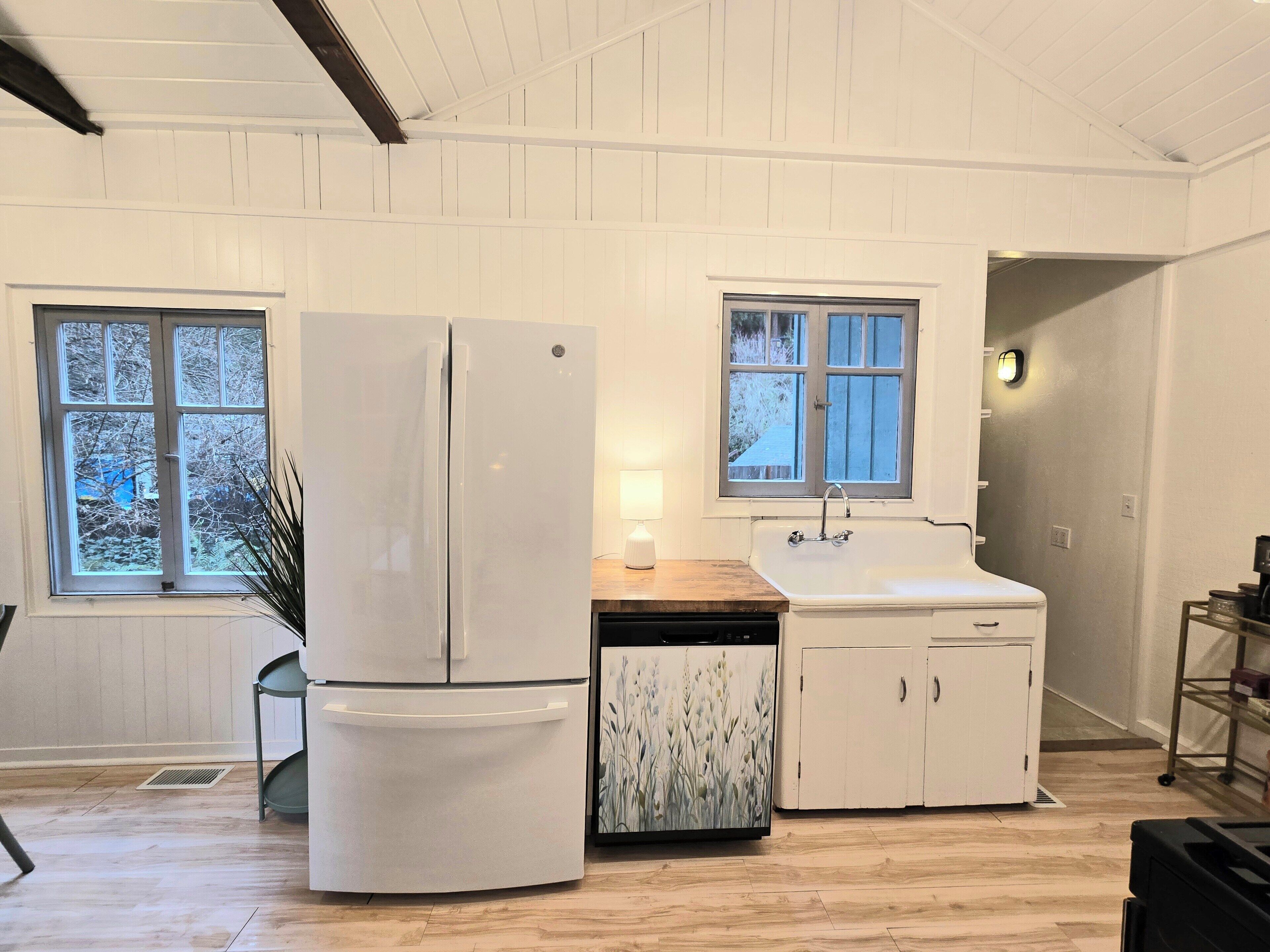 冰箱、微波炉、烤箱、炉灶