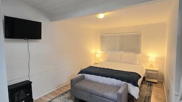 2 bedrooms, desk, free WiFi, bed sheets