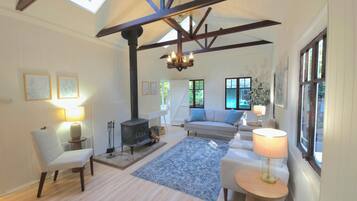 TV connectée, cheminée