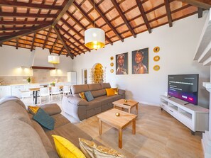Fernseher, Kamin