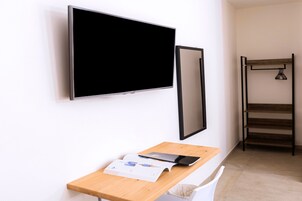 1 quarto, individualmente decorados, individualmente mobiliados