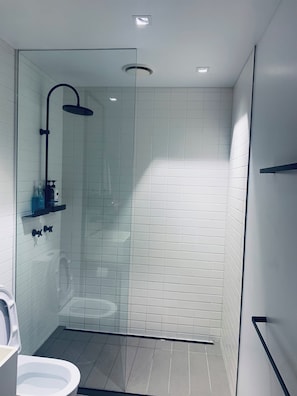 Shower, hair dryer, towels, soap - "Experience the vibrant lifestyle next to Marvel Stadium at Docklands Harbour" (Docklands)