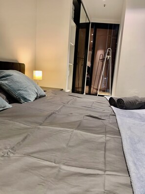 2 habitaciones, tabla de planchar con plancha y wifi gratis