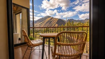 Luxury Room, Balcony, Mountain View | Terrace/patio