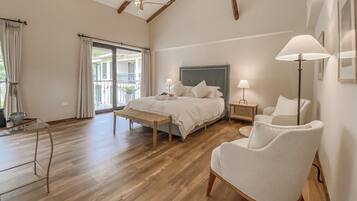 Deluxe Room, Balcony, Mountain View | Soundproofing, free WiFi, bed sheets