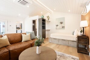 1 غرفة نوم ومكواة/لوح كي وواي فاي وملاءات أسرّة