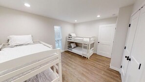 4 chambres, fer et planche à repasser, Wi-Fi gratuit, draps fournis