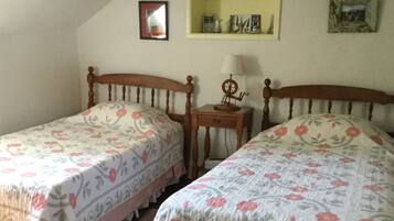 5 chambres, fer et planche Ă repasser, Wi-Fi, draps fournis