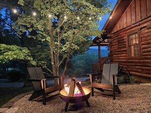 Property grounds - Hillside Cabin, Stylish Retreat, 8 min to ES (Eureka Springs)