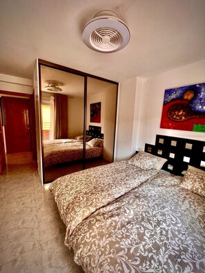 2 bedrooms, iron/ironing board, WiFi, bed sheets - Appartment ( Atico) in Denia (Dénia)