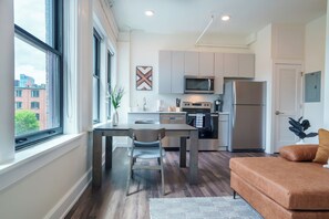 Standard Apartment | 1 bedroom, free WiFi, bed sheets - The Standard Downtown Columbus (Columbus)