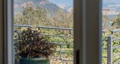 Yamacilla House: Spectacular Views in Blackheath!