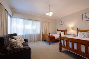 3 Schlafzimmer, Bügeleisen/Bügelbrett, WLAN, Bettwäsche