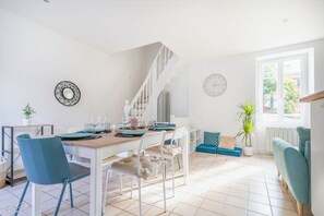 Dining - Casafamilia - Nantes Bord de Loire (Rezé)