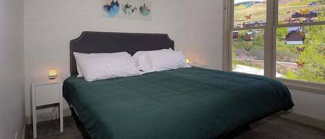 2 bedrooms, travel crib, WiFi, bed sheets