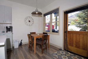 Dining - Horseshoe Haven, Immaculate 2BD/2BA, Pet friendly! (Mt. Crested Butte)
