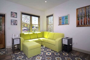 TV, offices - Horseshoe Haven, Immaculate 2BD/2BA, Pet friendly! (Mt. Crested Butte)