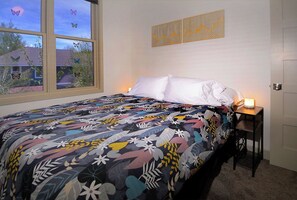 2 bedrooms, travel crib, WiFi, bed sheets
