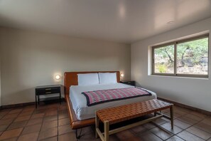 2 bedrooms, free WiFi, bed sheets - Field House 6 at High Frontier (Fort Davis)