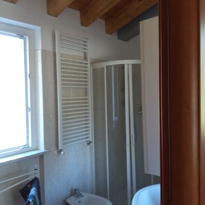 Hair dryer, towels, soap, toilet paper - Casa Gianni Ampio Spazio Verde Recintato Ideale per Cani (Liguria)