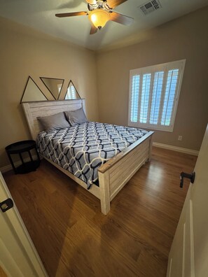 2 bedrooms, WiFi, bed sheets