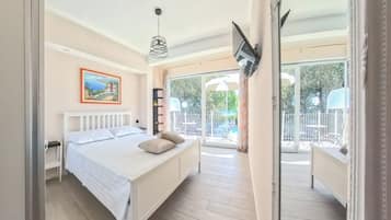 Classic Room, Balcony, Sea View | In-room safe, desk, iron/ironing board, free WiFi