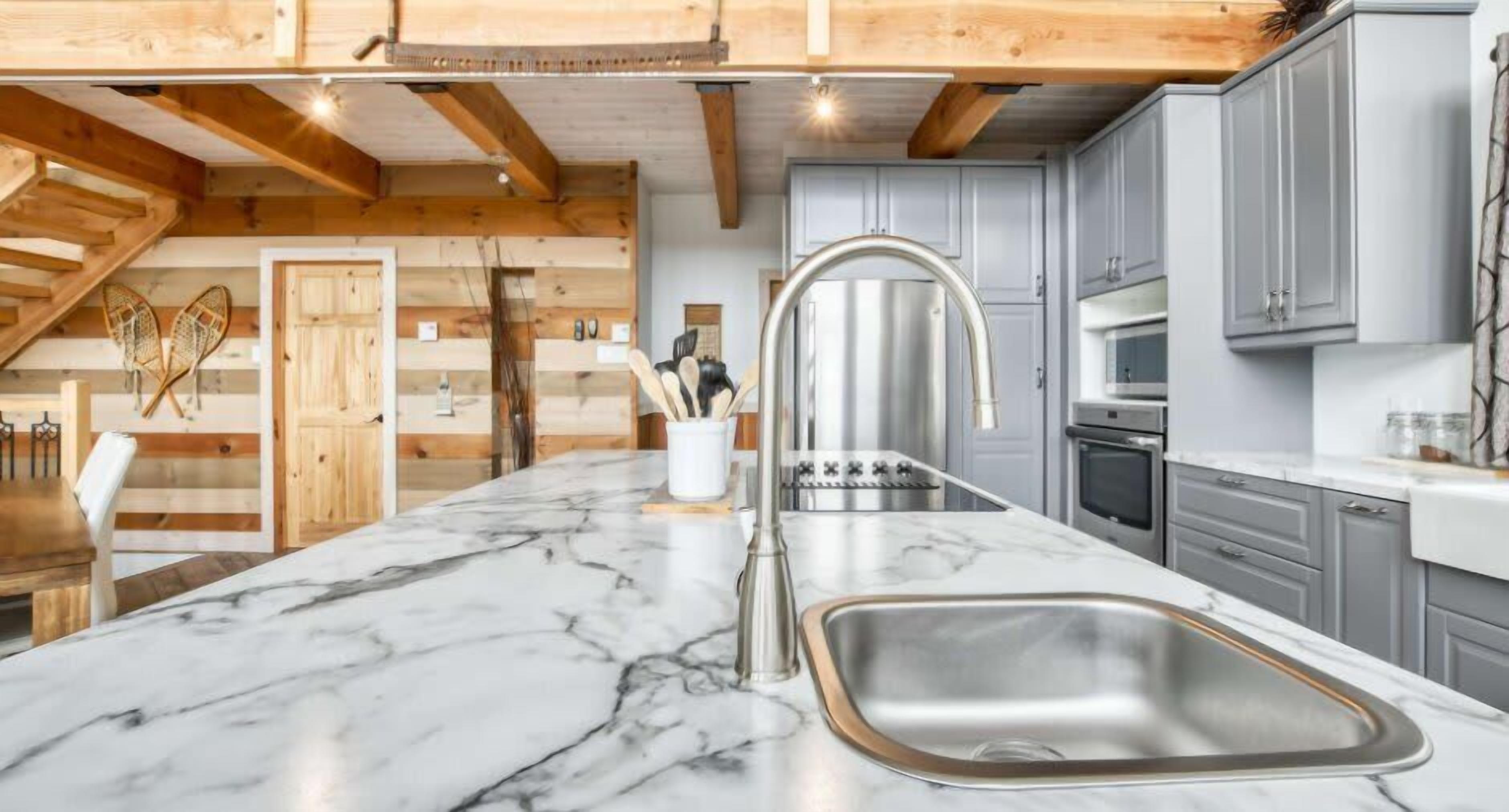 雪櫃、微波爐、焗爐、爐具