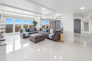 TV - Amazing Beachcomber`s Paradise (South Padre Island)