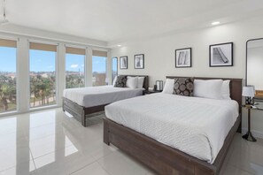 3 bedrooms, desk, free WiFi, bed sheets - Amazing Beachcomber`s Paradise (South Padre Island)