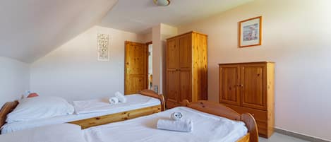 2 多间卧室、WiFi、床单