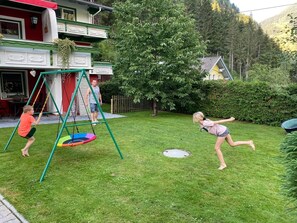 Área de juegos infantiles al aire libre
