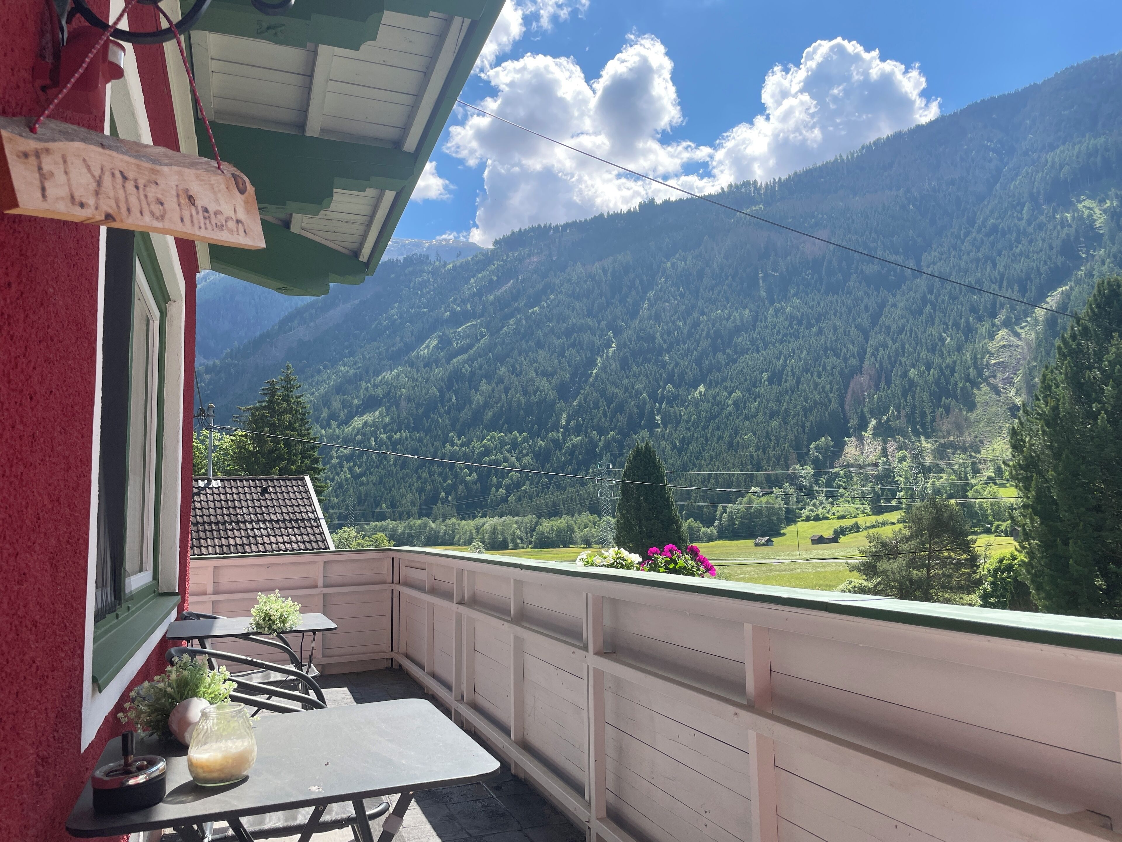 Quang cảnh ban công