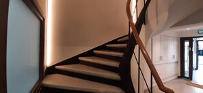 Basic Apartment | Interior