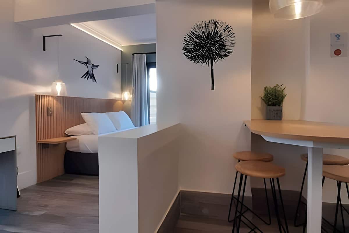 Basic Apartment | Iron/ironing board, free WiFi