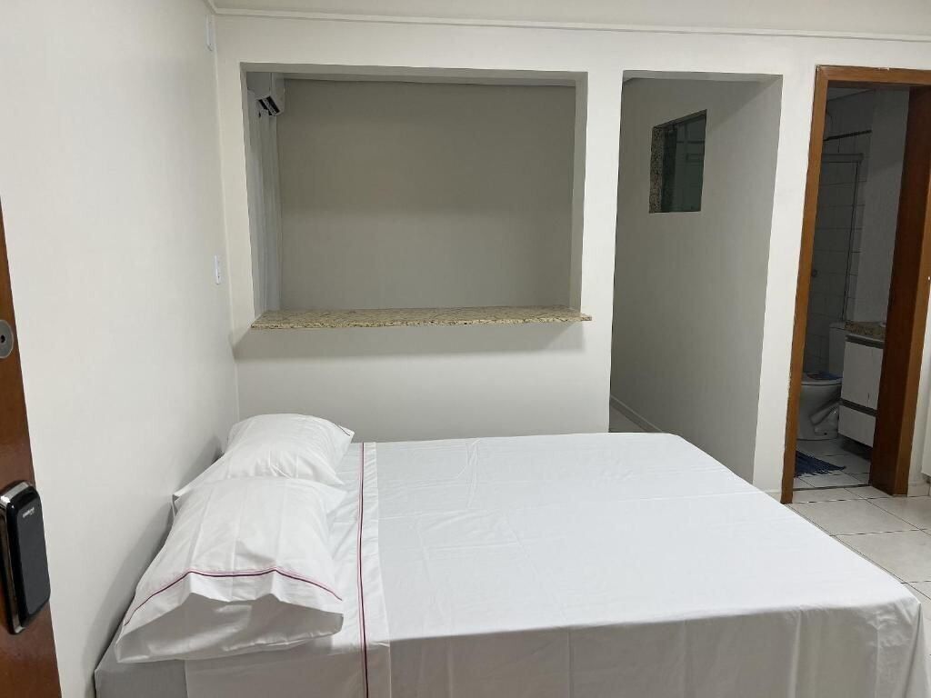 1 bedroom, premium bedding, down comforters, free WiFi