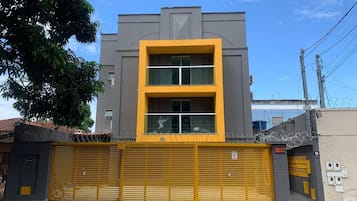 Suite | Exterior