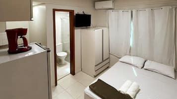 Apartment | 1 bedroom, premium bedding, down comforters, free WiFi