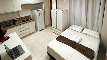 1 dormitorio, ropa de cama de alta calidad, edredones de plumas