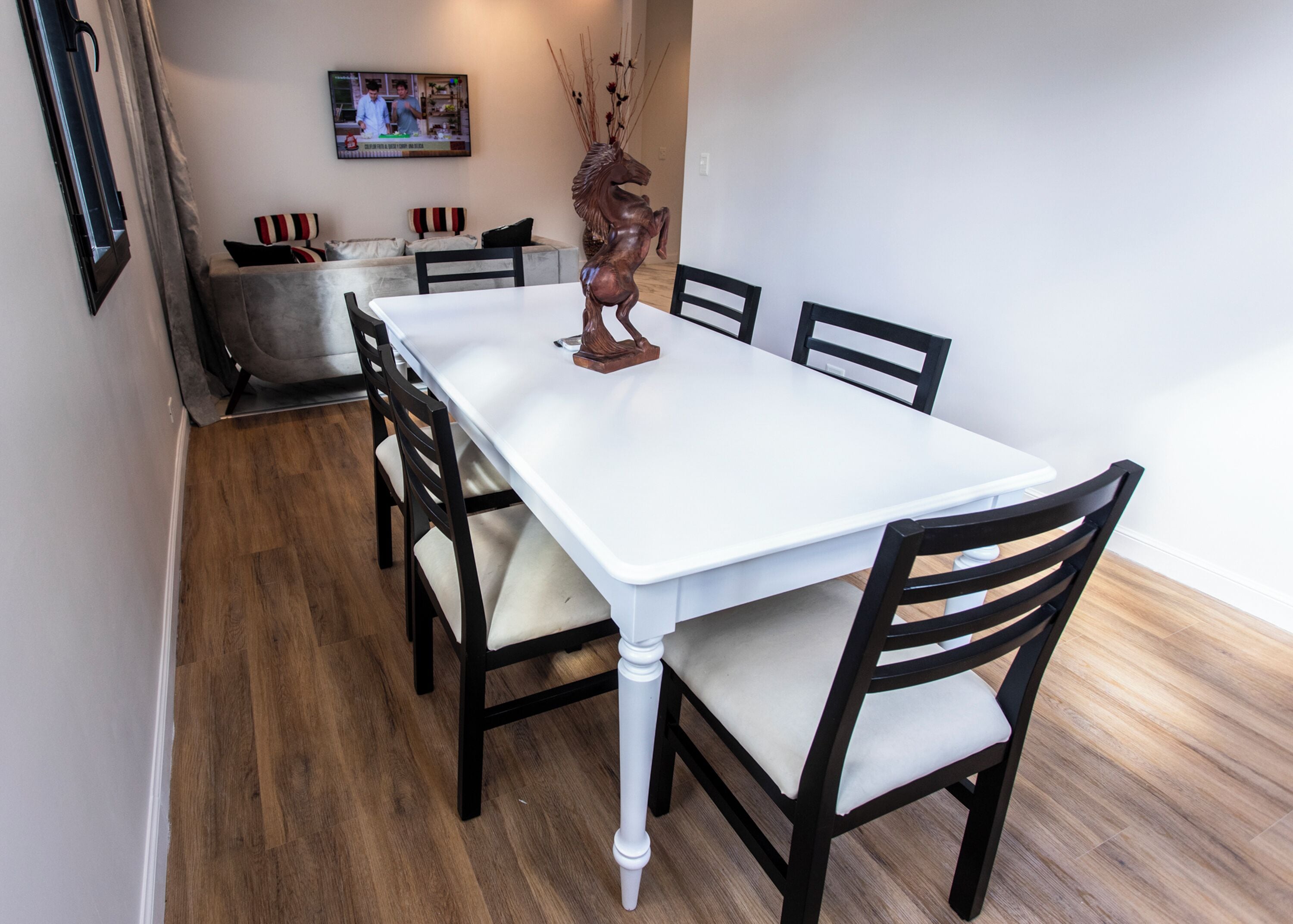 럭셔리 하우스, 정원 전망 | 다이닝룸