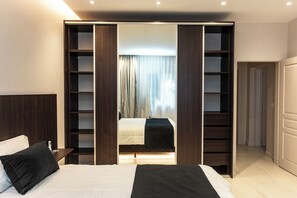 Casa familiar, vistas al parque | 2 dormitorios, ropa de cama de alta calidad, edredones de plumas